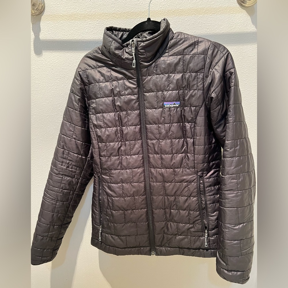 Women’s M Patagonia Nano Puff Jacket in black